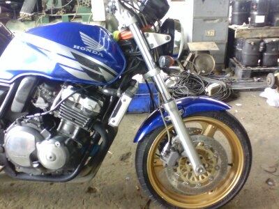 CB400 อินวอย