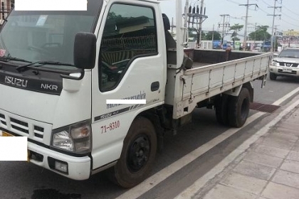 ขาย NKR 130 หกล้อกระบะคาร์โก้ เปิดสามด้าน ปี49