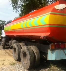 HINO F17 - 168 HP EH700 รถบรรทุกน้ำ สิบล้อ 2 เพลา ถังบรรจุน้ำขนาด 6,000 ลิตร เครื่องแรงดีไม่มีเยิ้ม หัวเก๋งสวยไม่มีผุกร่อน พวงมาลัยเพาเวอร์ ช่วงล่างคัชซีสวยไม่แตกไม่บวม ยางสภาพดี 10 เส้นประมาณ 70\% พร้อมใช้งานได้เลย เอกสารเล่มทะเบียนครบพร้อม ราคาต่อรองไ HINO F17 - 168 HP EH700 รถบรรทุกน้ำ สิบล้อ 2 เพลา ถังบรรจุน้ำขนาด 6,000 ลิตร เครื่องแรงดีไม่มีเยิ้ม หัวเก๋งสวยไม่มีผุกร่อน พวงมาลัยเพาเวอร์ ช่วงล่างคัชซีสวยไม่แตกไม่บวม ยางสภาพดี 10 เส้นประมาณ 70\% พร้อมใช้งานได้เลย เอกสารเล่มทะเบียนครบพร้อม ราคาต่อรองไ