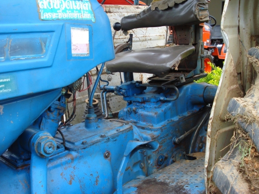 ฟอร์ด6600 พร้อมใบมีดและผานพรวน ฟอร์ด6600 พร้อมใบมีดและผานพรวน