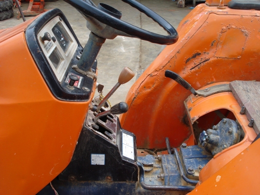 ขายkubota L2402 4WD พร้อมผาน