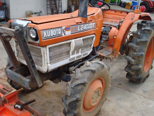 ขายkubota L2402 4WD พร้อมผาน
