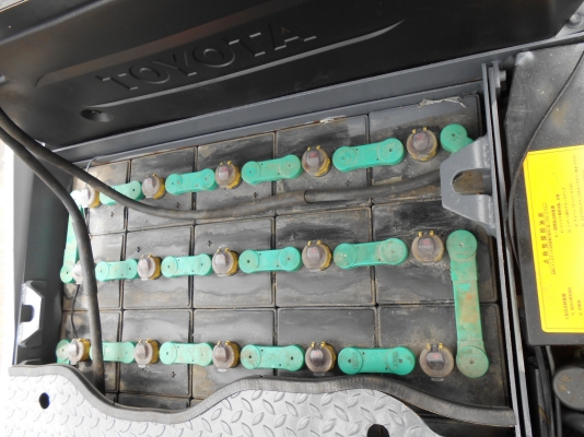 ขายรถยกไฟฟ้า TOYOTA 7FB15  เก่านอกทำสีใหม่