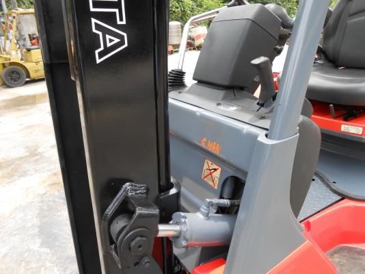 ขายรถยกไฟฟ้า TOYOTA 7FB15  เก่านอกทำสีใหม่