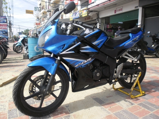 cbr150ปี52ใมล์เหลืองรถสภาพสวยมากเครื่องดีภาษีไม่ขาด