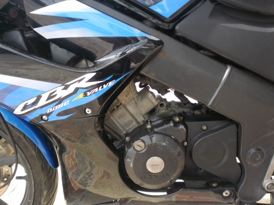 cbr150ปี52ใมล์เหลืองรถสภาพสวยมากเครื่องดีภาษีไม่ขาด