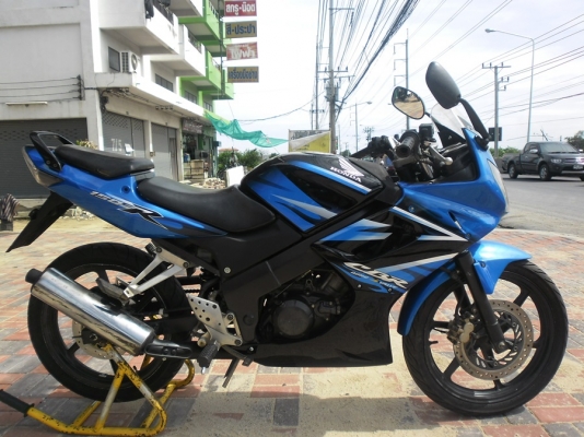 cbr150ปี52ใมล์เหลืองรถสภาพสวยมากเครื่องดีภาษีไม่ขาด