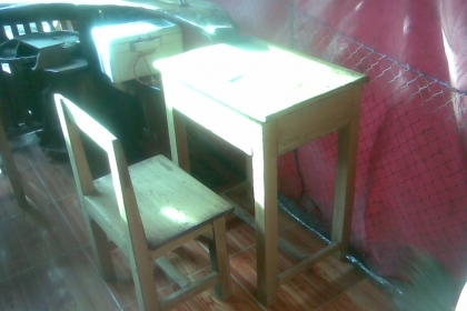 ชุดโต๊ะนักเรียนเก่าไม้สักแผ่นเดียวเป็นไม้สักแผ่นเดียวครับเป็นโต๊ะโบราณสมัยก่อนครับ เนื้อหมายดีมากครับแน่นปึกครับใช้ยาวครับรุ่นนี้คุ้มครับน่าสะสมครับ ชุดโต๊ะนักเรียนเก่าไม้สักแผ่นเดียวเป็นไม้สักแผ่นเดียวครับเป็นโต๊ะโบราณสมัยก่อนครับ เนื้อหมายดีมากครับแน่นปึกครับใช้ยาวครับรุ่นนี้คุ้มครับน่าสะสมครับ