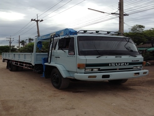 ISUZU 6 ล้อRocky. 175. แรงม้า พร้อม เครนTADANO Super Z300 5 เหลี่ยม ท้องV รถห้างแท้มือเดียว. เบรคจิ๊ฟฟี่ยาง90\%. Power. ซัซซี่ยาว 7.2 ม. (กระบะ6.4 เมตร). ราคา 890,000