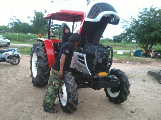 ขายไม่แพง ยันมาร์ 45 แรงรถดีๆ ใช้งานน้อยๆ 1869ชม.โทร 081-0745778 ลุงโหนกรับสาย