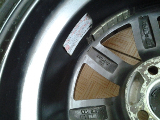 แม็กซ์ watanabeขอบ15 พร้อมยางปี2012 หน้า8 หลัง9 สวยๆ ใส่แล้วโครตหล่อครับ