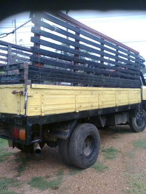 ขาย มิตซูบิชิ แคนเตอร์ 6 ล้อ กลาง