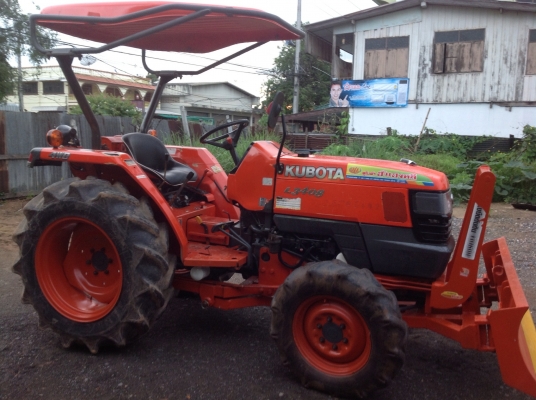 ปัญญาแทรคเตอร์มาแล้ว...จัดมาให้ครับ คูโบต้า L3408 พร้อมใบมีดตราช้าง