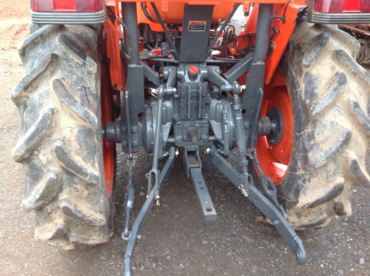 ปัญญาแทรคเตอร์มาแล้ว...จัดมาให้ครับ คูโบต้า L3408 พร้อมใบมีดตราช้าง