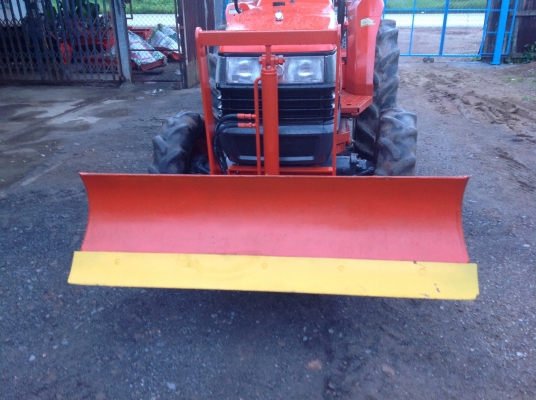 ปัญญาแทรคเตอร์มาแล้ว...จัดมาให้ครับ คูโบต้า L3408 พร้อมใบมีดตราช้าง