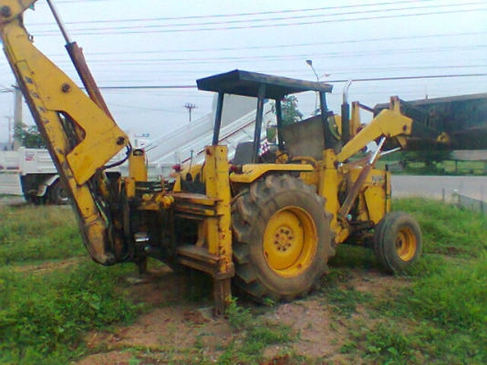 ขายตักหน้าขุดหลัง แมซซี่ สภาพสวยพร้อมใช้ ติดต่อได้ที่คุณ อ๊อฟ พิจิตร 086-737-9991 ขายตักหน้าขุดหลัง แมซซี่ สภาพสวยพร้อมใช้ ติดต่อได้ที่คุณ อ๊อฟ พิจิตร 086-737-9991