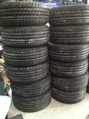 ขายยางไหม่195-50-15 เส้นละ 1450 ครับ