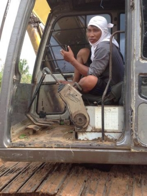 ขาย KOBELCO sk200-3 เก๋งเทา รุ่นไฟฟ้าเต็มตัว/ตัด เอกสารเล่มทะเบียนมีครับ รถใช้งานอยู่ ขาย KOBELCO sk200-3 เก๋งเทา รุ่นไฟฟ้าเต็มตัว/ตัด เอกสารเล่มทะเบียนมีครับ รถใช้งานอยู่