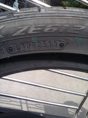 ขายยาง 235 40 18 265 35 18 1ชุดใหม่ 17000