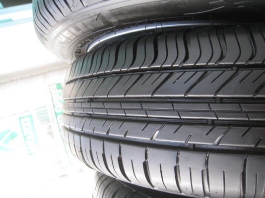 ขายล้อแม็ก Honda city ป้ายแดง 15"x 5.5" et45 4รู100 + ยางปี 13  สนใจติดต่อ เล็กคลองสามครับ (081-3747940)