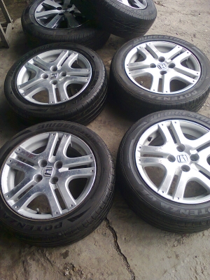 ขายล้อ JAZZ ขอบ15พร้อมยางชุดละ3500