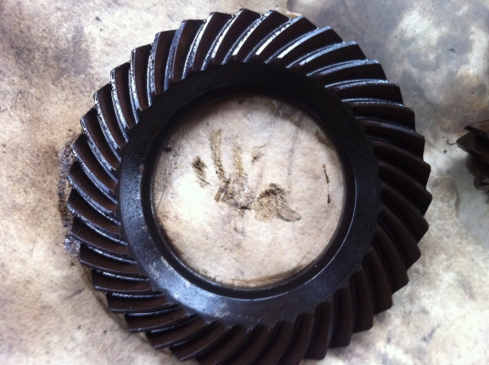 ขาย เฟืองท้ายรถ6ล้อ isuzu fbr เฟือง 10/39 ของถอดเก่านอก