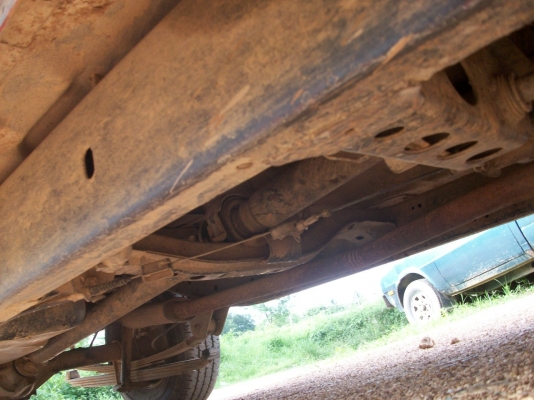 รถกระพร้อมคอกบรรทุก  ฝาแดง  BD 2500