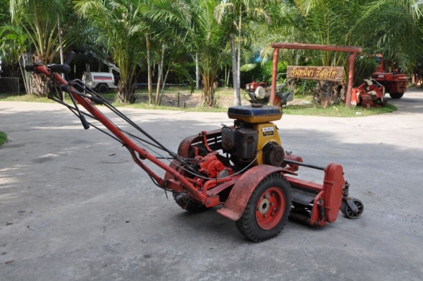 ขาย เครื่องตัดหญ้า กรีน BOBIN กว้าง80cm. สภาพสวยเดิมจากญี่ปุ่น ขาย18,000บาท เท่านั้น!!