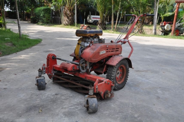 ขาย เครื่องตัดหญ้า กรีน BOBIN กว้าง80cm. สภาพสวยเดิมจากญี่ปุ่น ขาย18,000บาท เท่านั้น!!