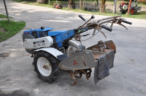 ขายรถไถ เดินตามMITSUBISHI ดีเซล 7.5แรง มีโรตารี่พรวนดินพร้อม นำเข้าญี่ปุ่น 26,000 เท่านั้น!!