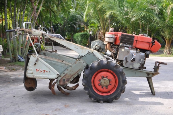 ขายรถไถเดินตามใหญ่ YANMAR 13แรง มีเกียร์ สภาพสวยเดิมจากญี่ปุ่นยังไม่เคยใช้ในไทย 45,000 บาท