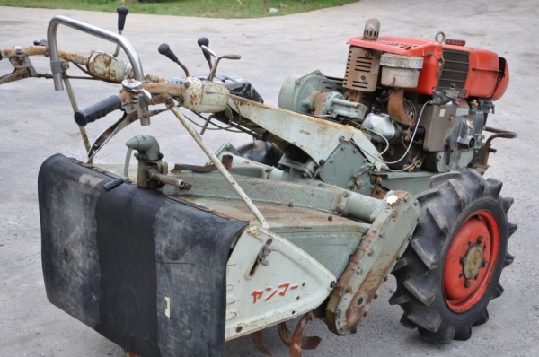 ขายรถไถเดินตามใหญ่ YANMAR 13แรง มีเกียร์ สภาพสวยเดิมจากญี่ปุ่นยังไม่เคยใช้ในไทย 45,000 บาท