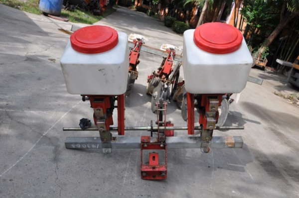 ขายเครื่องหยอดเมล็ด/พลานไถ สภาพสวยเดิมจากญี่ปุ่น ครบชุด 13,000บาท