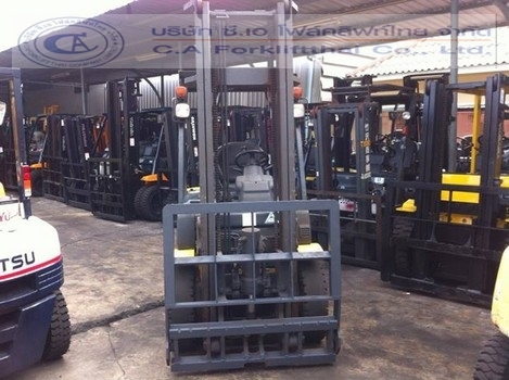 ขาย รถโฟล์คลิฟท์ KOMATSU รุ่น FD25T-17