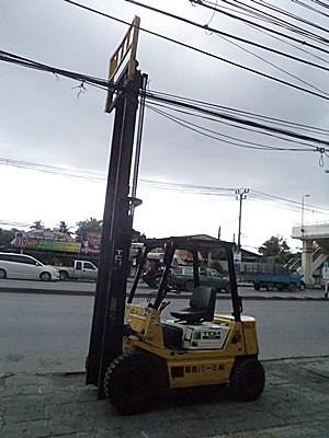 ขายรถยกTCM 2 ตัน เครื่องดีเซลอีซูซุ กระบอกคู่ เสาสูง 4 เมตร ยางตันใหม่ พวงมาลัยเพาเว่อร์ สีเดิมจากนอก นำเข้าจากญี่ปุ่น ใช้งานได้ทันที ขายรถยกTCM 2 ตัน เครื่องดีเซลอีซูซุ กระบอกคู่ เสาสูง 4 เมตร ยางตันใหม่ พวงมาลัยเพาเว่อร์ สีเดิมจากนอก นำเข้าจากญี่ปุ่น ใช้งานได้ทันที