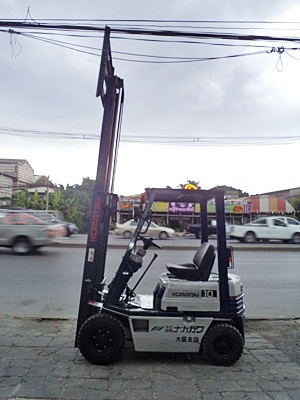 ขายรถยกโคมัสสึ 1 ตัน รุ่น15 เครื่องเบนซิน กระบอกคู่ เสาสูง 3 เมตร พวงมาลัยเพาเว่อร์ สีเดิมจากนอก นำเข้าจากญี่ปุ่น ใช้งานได้ทันที ขายรถยกโคมัสสึ 1 ตัน รุ่น15 เครื่องเบนซิน กระบอกคู่ เสาสูง 3 เมตร พวงมาลัยเพาเว่อร์ สีเดิมจากนอก นำเข้าจากญี่ปุ่น ใช้งานได้ทันที