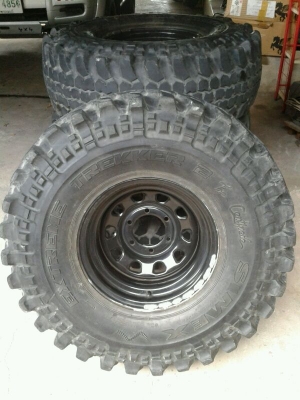 ขายตะขาบ 35R15พร้อมล้อ