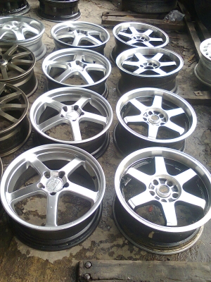 ซ้ายมือขายแล้วครับ