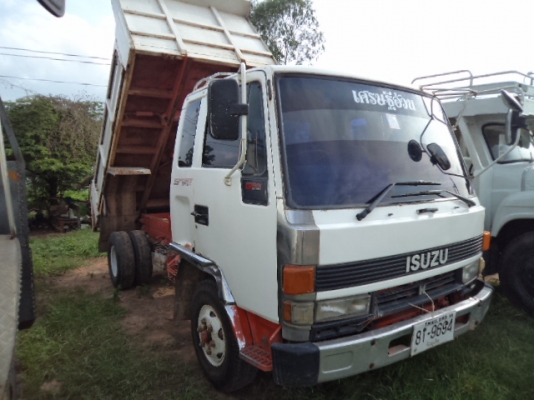 ขายรถอีซูซุร็อก 195 แรง สภาพพร้อมใช้งาน