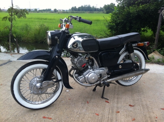 ขายc92 39000 มีทะเบียนพร้อมชุดโอนให้ เครื่องจบๆ สภาพสวยๆ เครื่องฟิตมาแล้ว วิ่งทางไกลได้ 0918759329