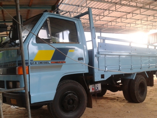 รถหกล้อ ISUZU NKR 88 แรงช่วงสั้น เครืองดี คัชชีไม่ผุหัวบางสภาพเดิมสวย พร้อมใช้ รถหกล้อ ISUZU NKR 88 แรงช่วงสั้น เครืองดี คัชชีไม่ผุหัวบางสภาพเดิมสวย พร้อมใช้