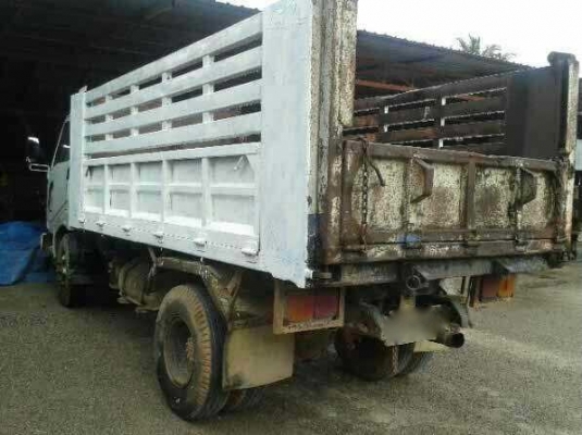 รถฮีโน่ 6 ล้อดั้ม FC2W   120 แรงม้า   สนใจติดต่อ 081 - 6079515