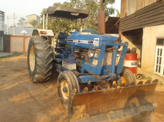 ขายรถไถ FORD 6600