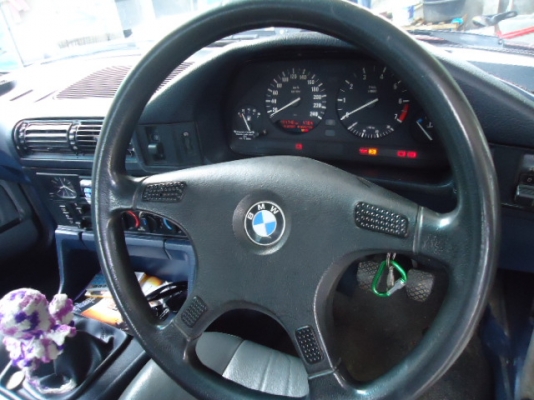 ขาย BMW 525I ปี36 เครื่อง6สูบ2000CC สภาพดี สีสวย เครื่องเดิมๆ เงียบๆ แน่นๆ แอร์เย็น ขาย BMW 525I ปี36 เครื่อง6สูบ2000CC สภาพดี สีสวย เครื่องเดิมๆ เงียบๆ แน่นๆ แอร์เย็น