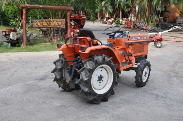 ขายรถไถ KUBOTA BULLTRA B1-15 ขับ4ล้อ สภาพสวยเดิมๆจากญี่ปุ่น ยังไม่เคยใช้ในไทย 85,000 เท่านั้น!!