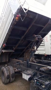 รถอีซูซุ 6 ล้อดั้ม FRR 190 แรงม้า ปี 55  ( รถวิ่ง 19,xxx กม. )  สนใจติดต่อ 081 - 6079515