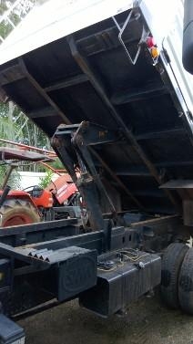 รถอีซูซุ 6 ล้อดั้ม FRR 190 แรงม้า ปี 55  ( รถวิ่ง 19,xxx กม. )  สนใจติดต่อ 081 - 6079515