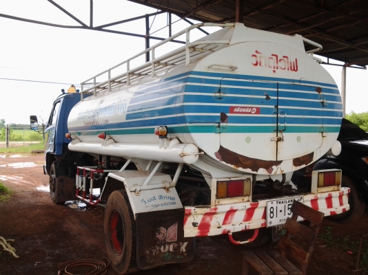 แยกขายครับ ขายถังน้ำมัน 2 หัวจ่าย 2 ช่อง ฯ ละ 2500 ลิตร ถังสวยมากครับ ถอดจากอีซูซุ