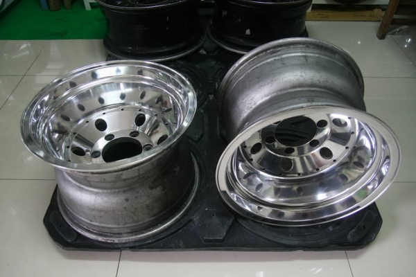 ขอบ15นิ้ว กว้าง10นิ้ว made in Australia