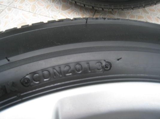 ขายล้อแม็ก  Mazda3 MC ป้ายแดง 16"x6.5" et50 5รู114.3+ ยางปี 1913 สนใจติดต่อเล็กคลองสามครับ (081-3747940)